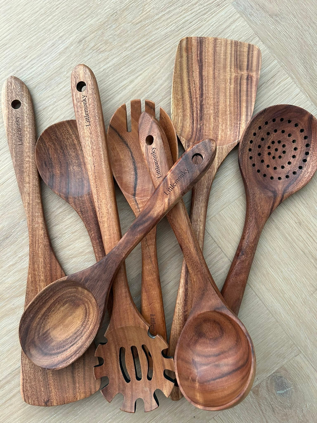 8-delige houten keukengerei set met lepels en spatels van teakhout